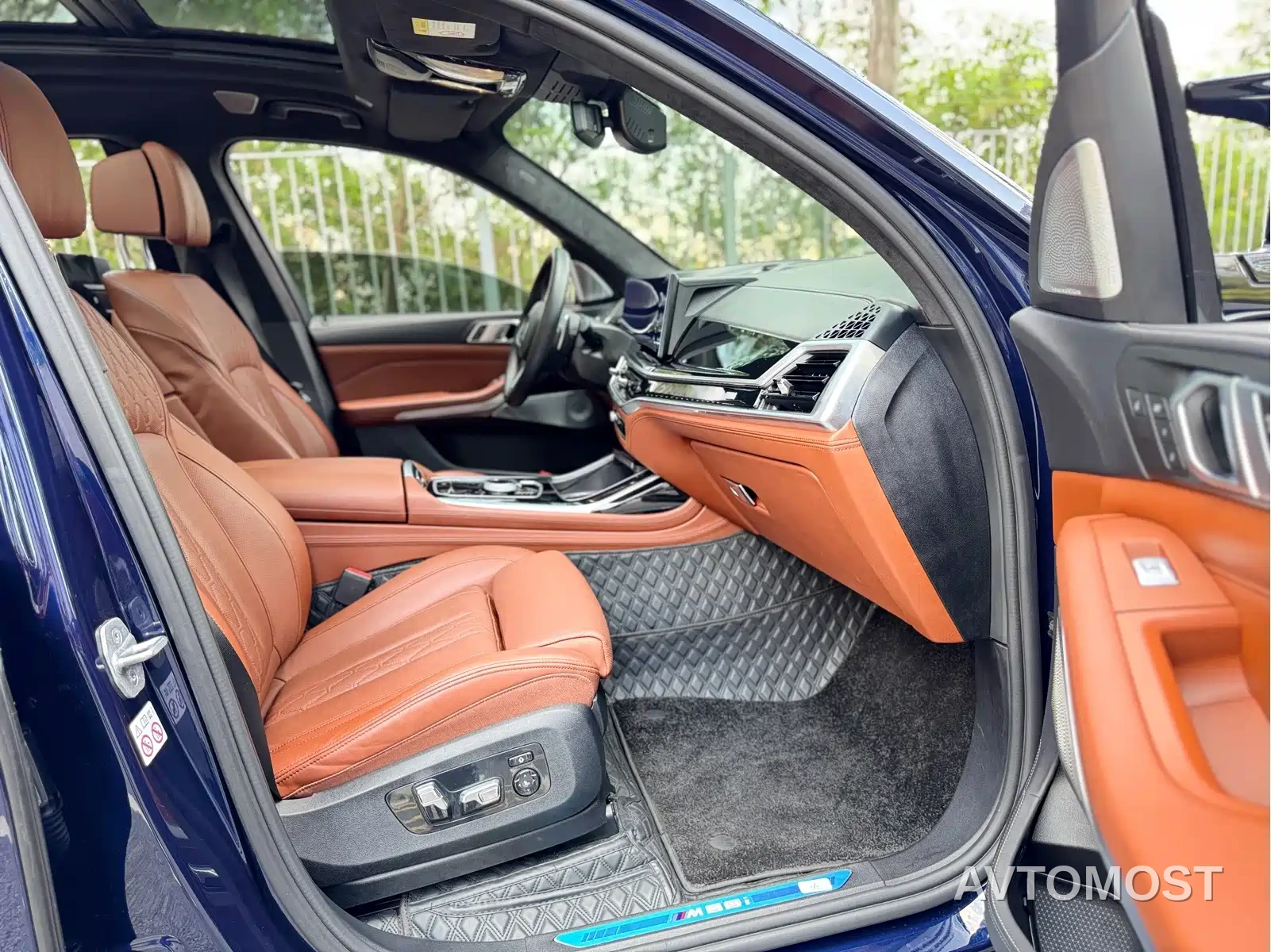 BMW X7 M60i 2023 xDrive M60i — фото 18