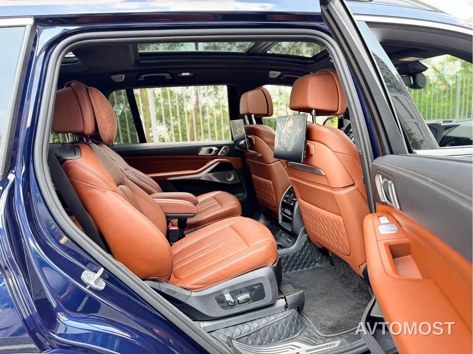 BMW X7 M60i 2023 xDrive M60i — фото 19