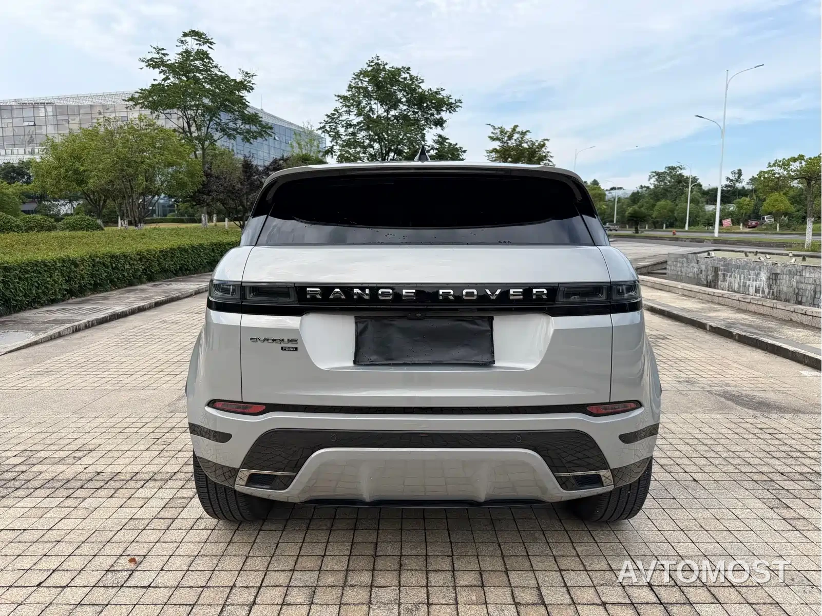 Land Rover Range Rover Evoque 2022 Range Rover Evoque L 200PS R-Dynamic Standard Elite Edition — фото 5