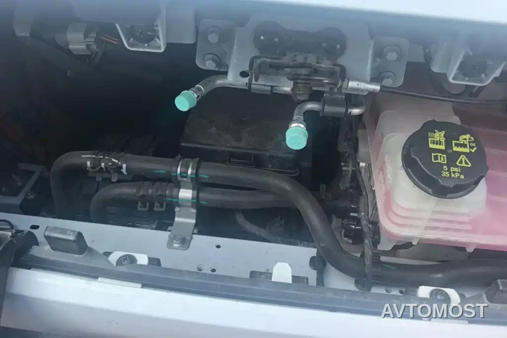 SAIC Maxus Dana V1L 2025 Model High Roof Multi-purpose Version 50kWh — фото 9