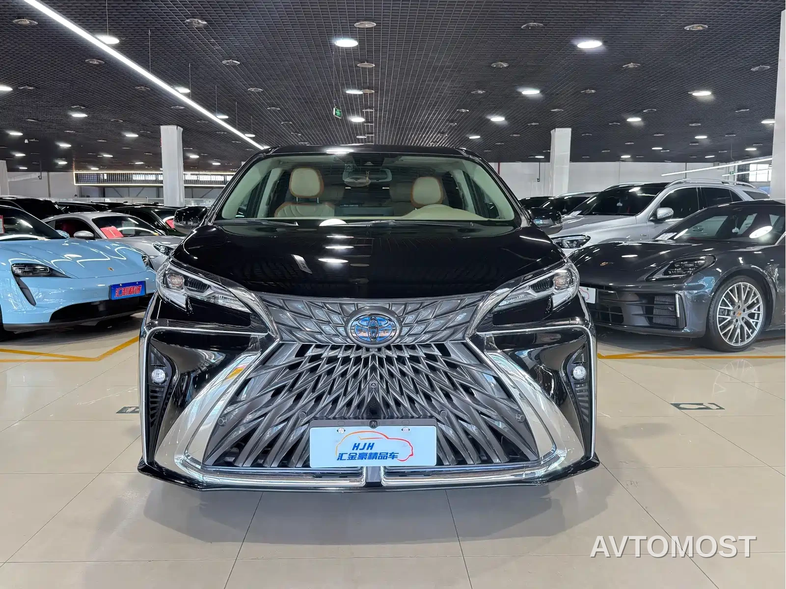Toyota Sienna 2023 2.5L Hybrid Comfort Edition — фото 2