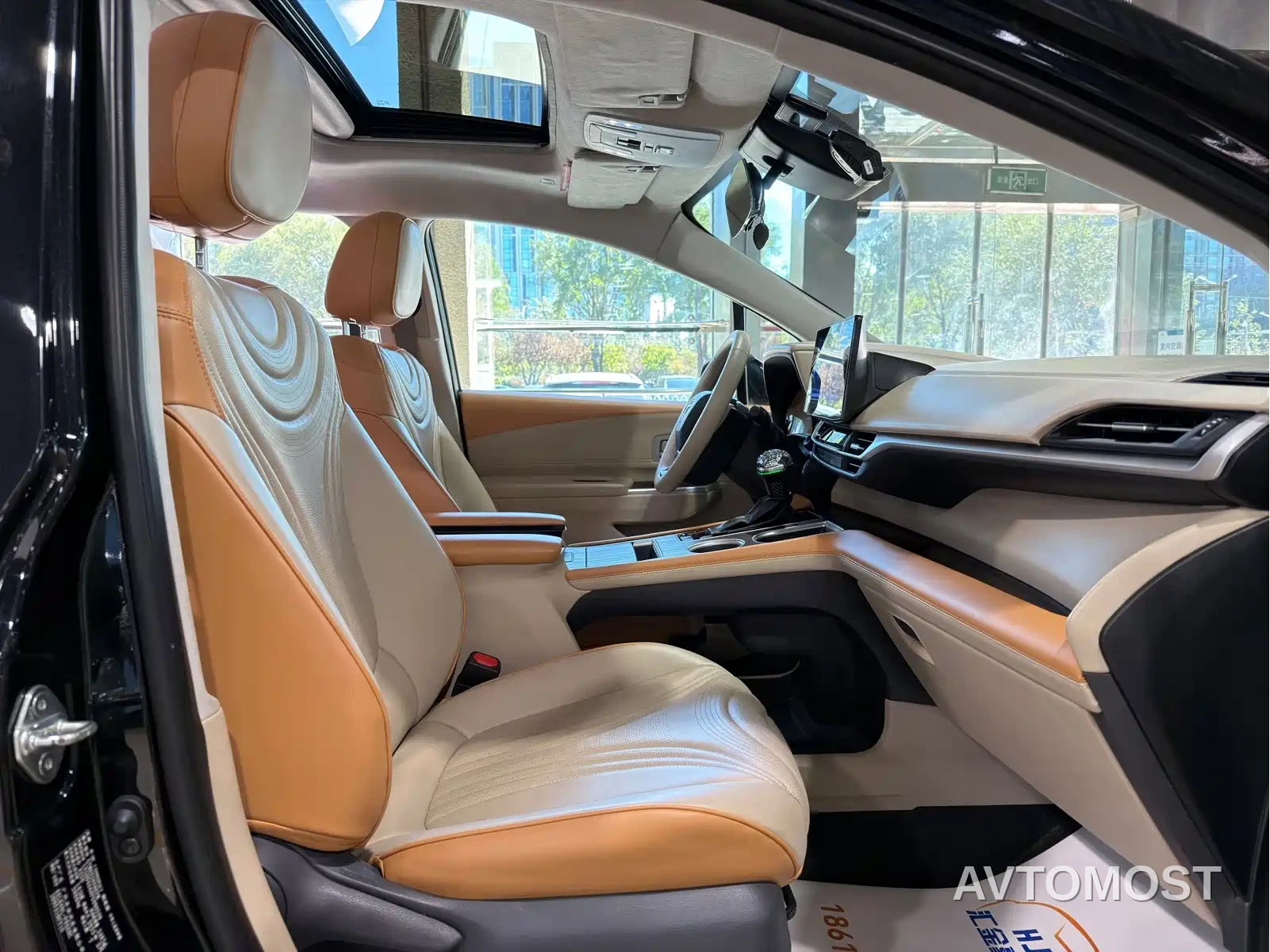 Toyota Sienna 2023 2.5L Hybrid Comfort Edition — фото 7