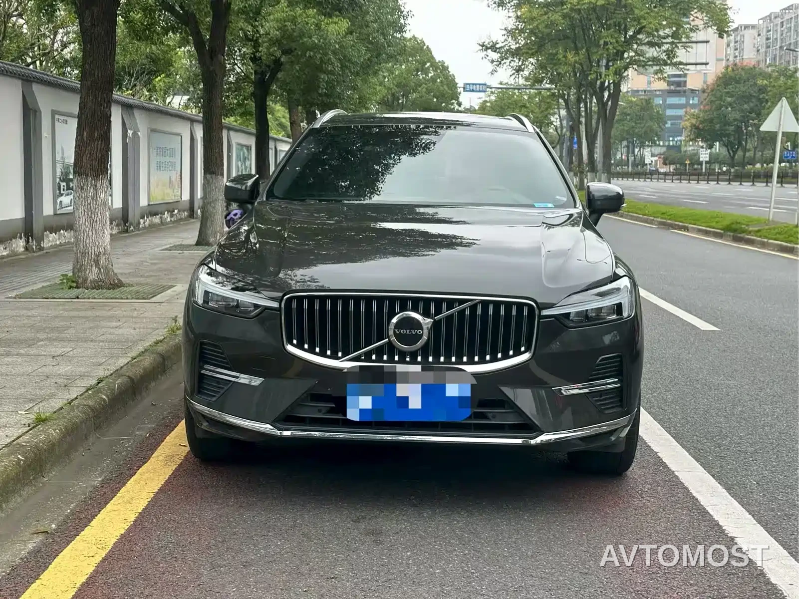 Volvo XC60 2022 B5 AWD Inscription — фото 2