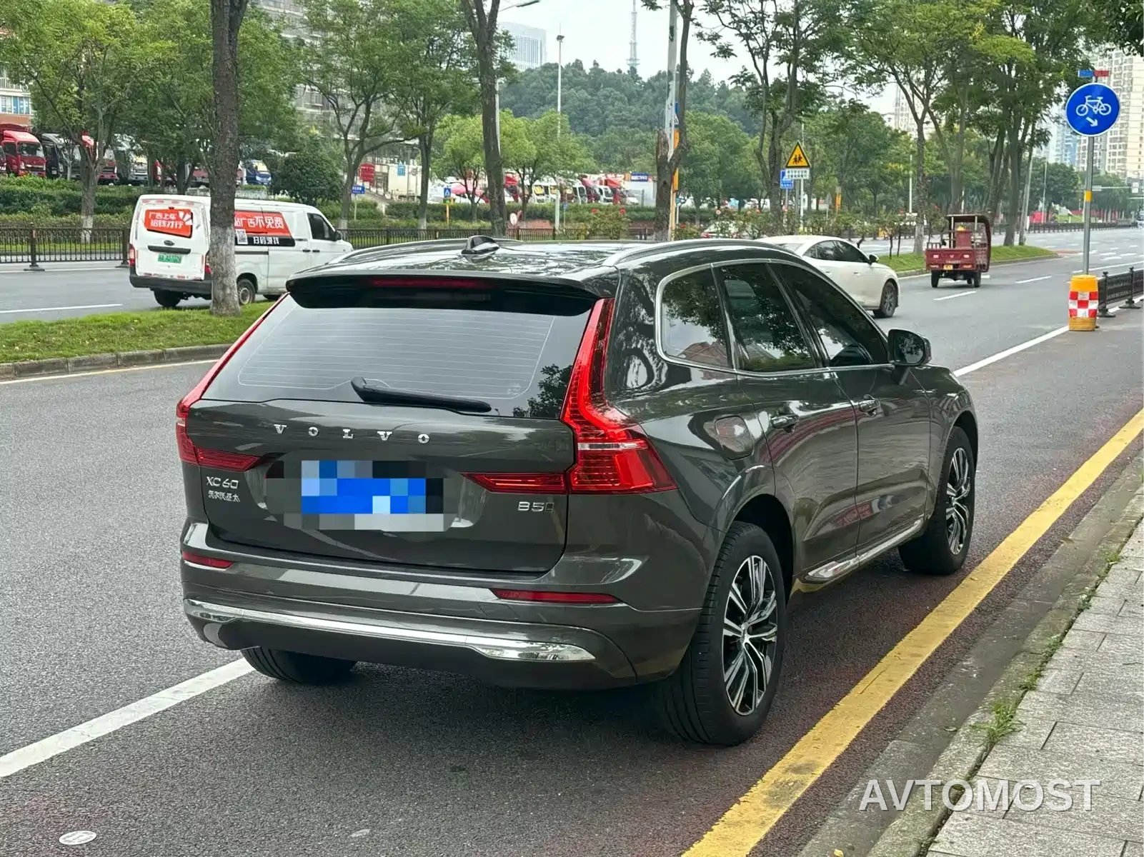 Volvo XC60 2022 B5 AWD Inscription — фото 4