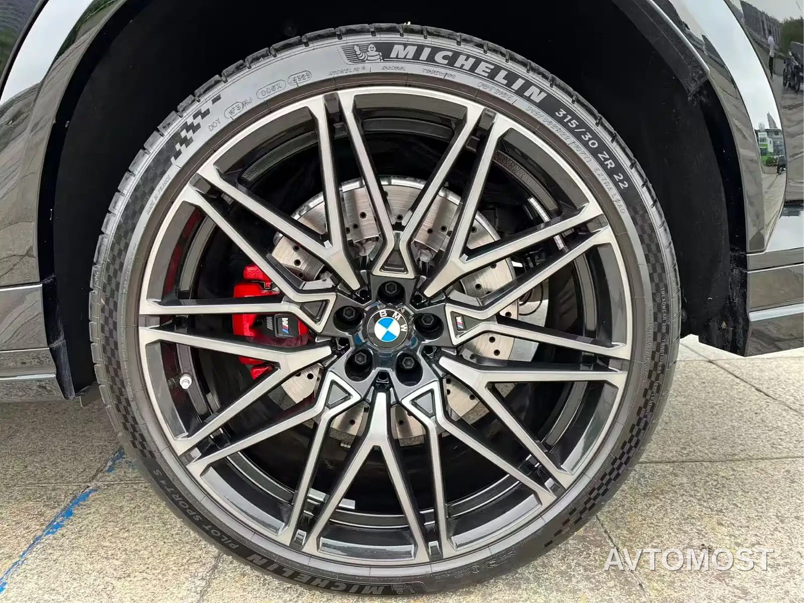 BMW X6 M 2023 Model X6 M Thunder Edition — фото 8