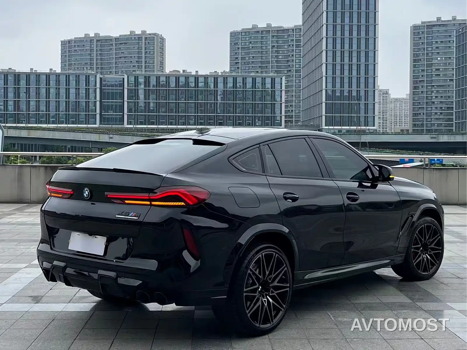 BMW X6 M 2023 Model X6 M Thunder Edition — фото 12