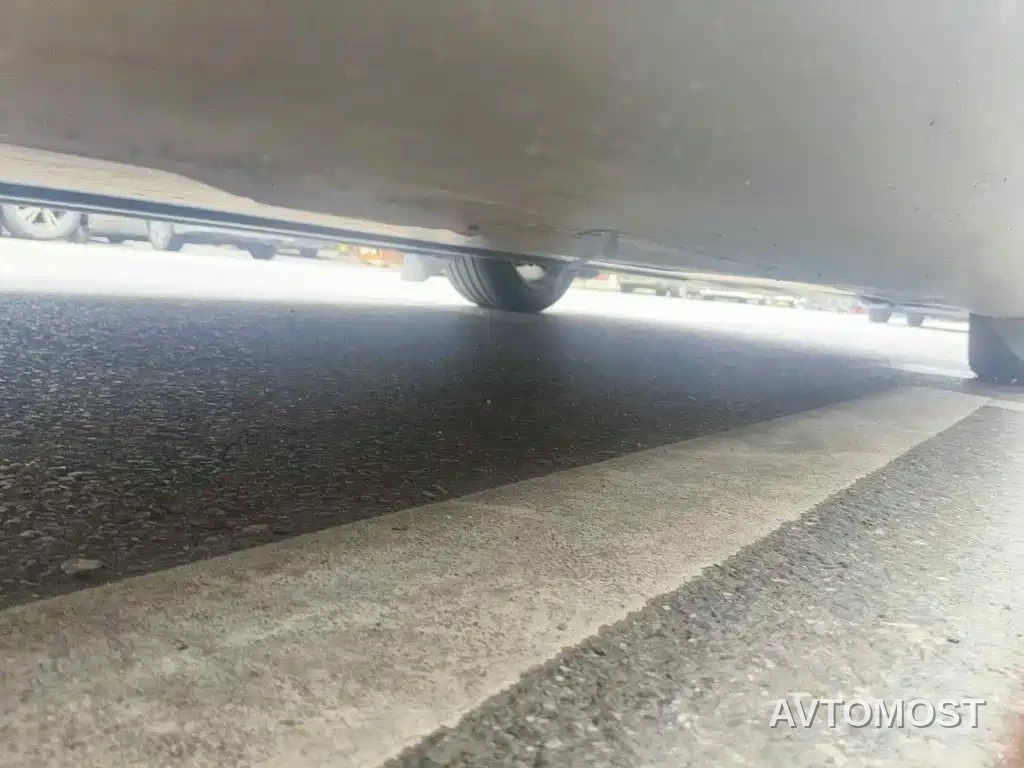 Tesla Model Y 2021 Standard Range Rear-Wheel Drive — фото 8