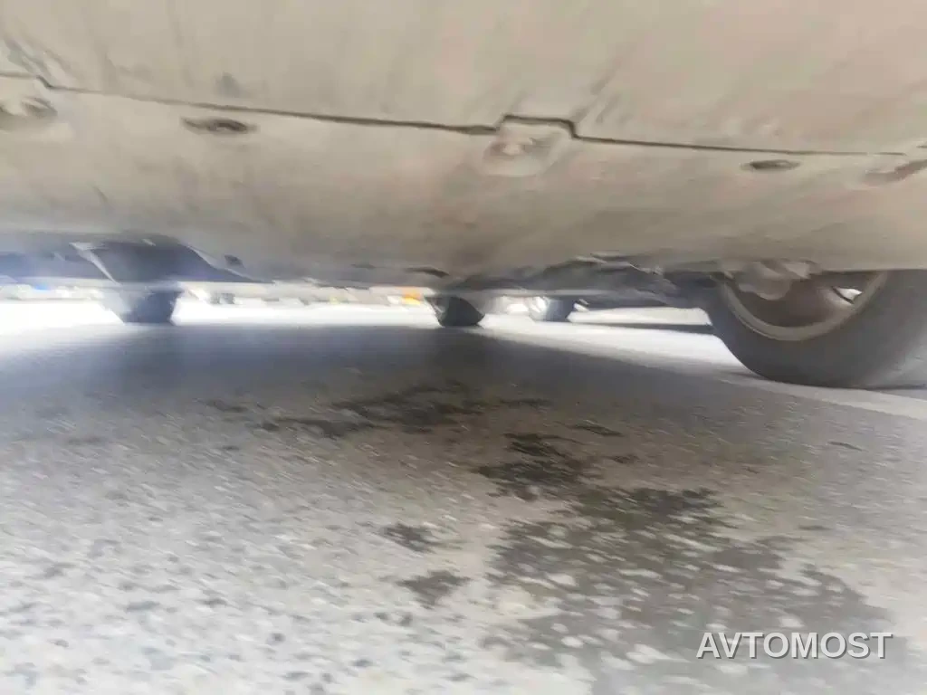 Tesla Model Y 2021 Standard Range Rear-Wheel Drive — фото 10