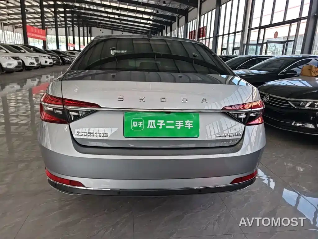 Škoda Superb 2024 TSI330 DSG Luxury Edition — фото 2