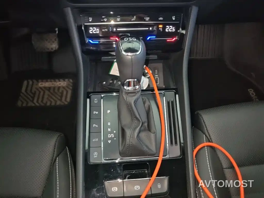 Škoda Superb 2024 TSI330 DSG Luxury Edition — фото 8