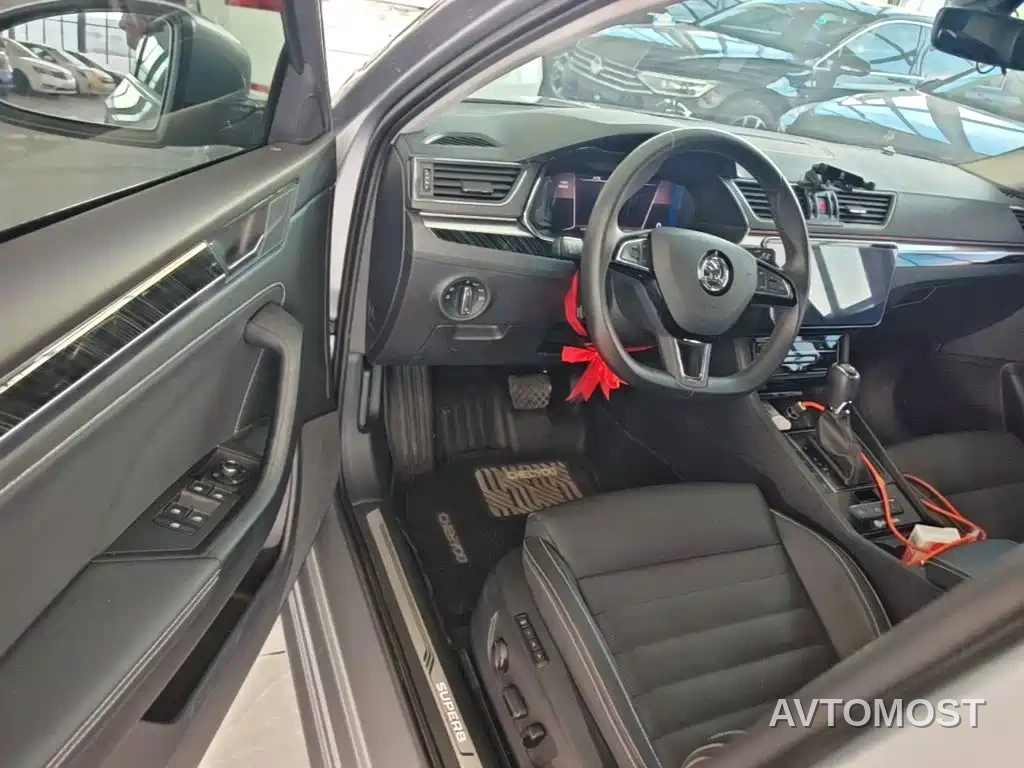 Škoda Superb 2024 TSI330 DSG Luxury Edition — фото 10