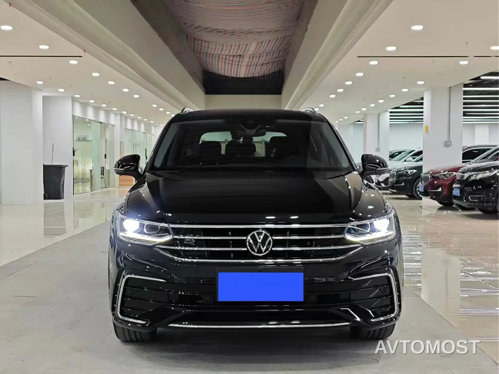 Volkswagen Tiguan L 2022 330TSI Auto 2WD R-Line Premium Edition — фото 2