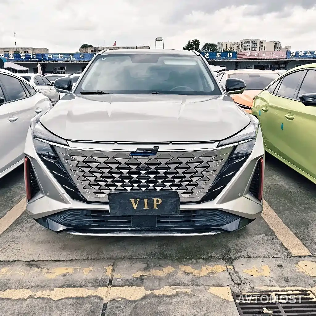 Changan Oshan Z6 2022 Blue Whale 1.5T DCT Intelligent Enjoyment — фото 2