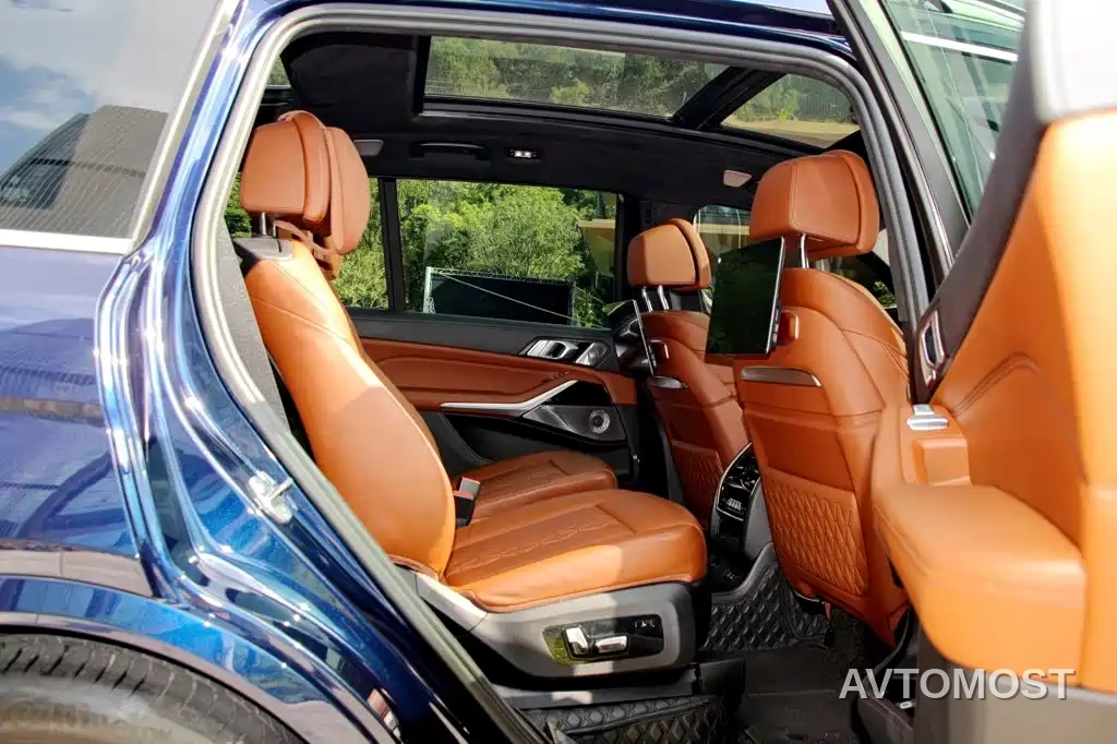 BMW X7 M60i 2023 xDrive M60i — фото 14