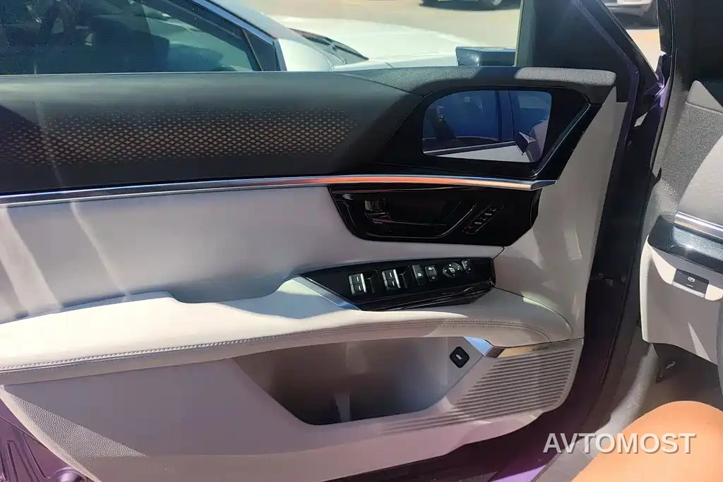 Honda GAC Honda P7 2025 AWD Long Range Max — фото 7