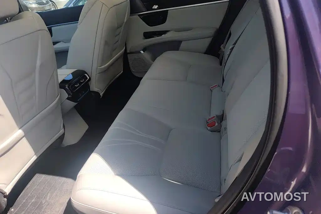Honda GAC Honda P7 2025 AWD Long Range Max — фото 11