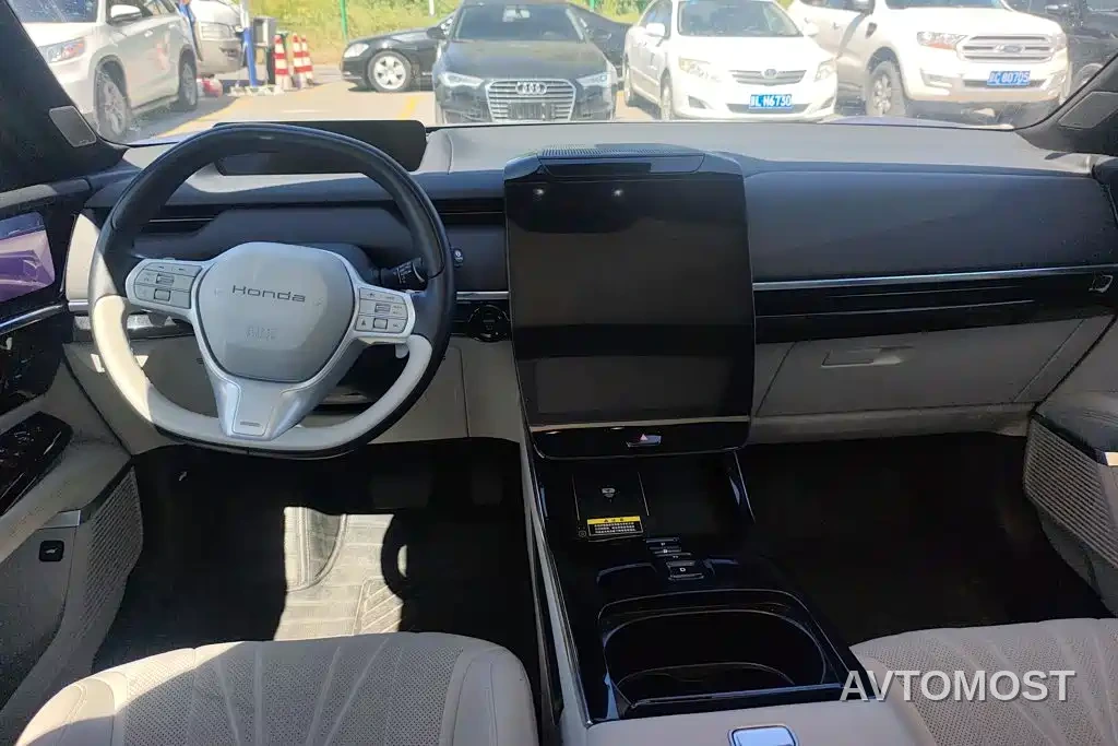 Honda GAC Honda P7 2025 AWD Long Range Max — фото 12
