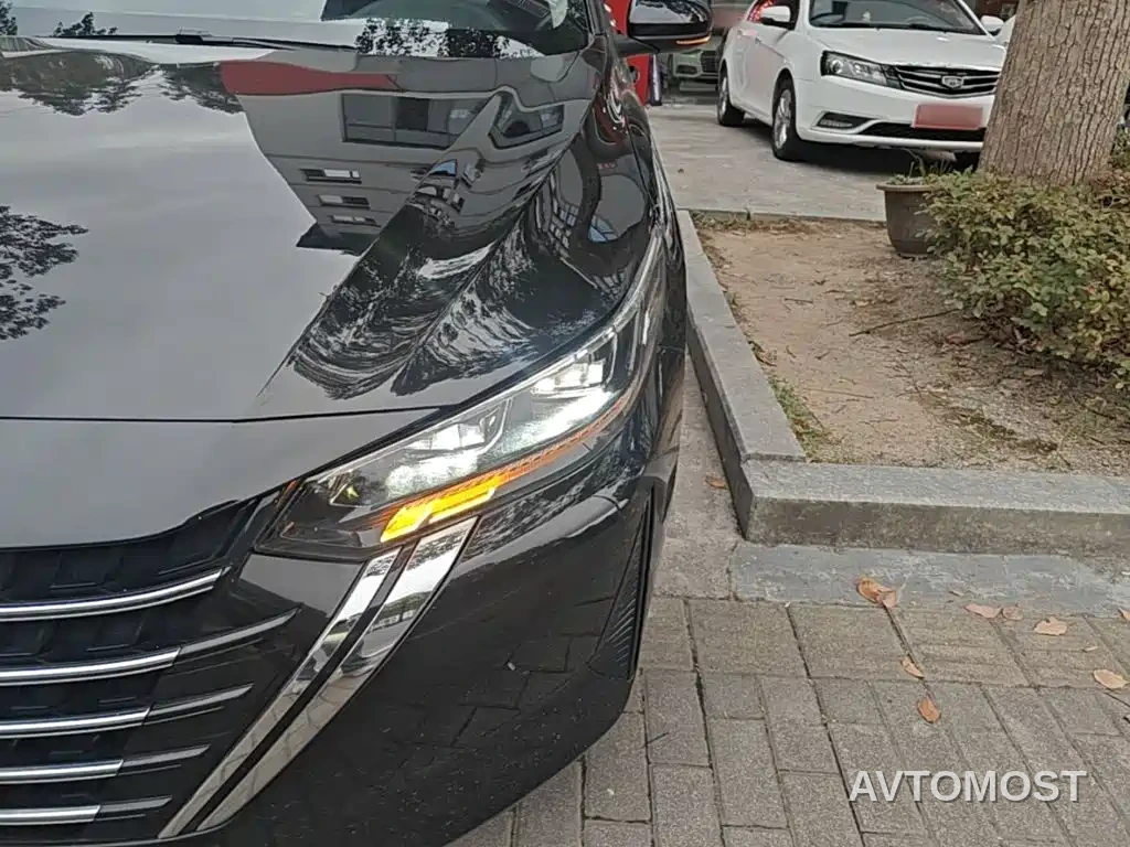 Nissan Sylphy 2023 1.6L CVT Deluxe Edition — фото 17