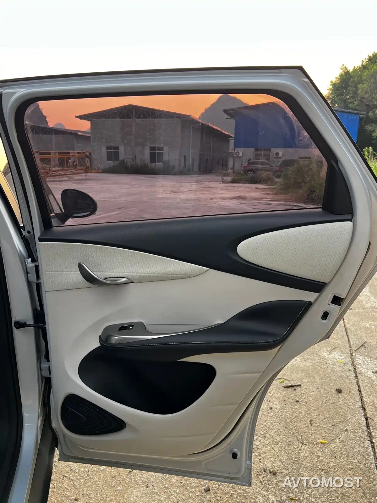 BYD Dolphin 2021 Model 405km Fashion Edition — фото 17