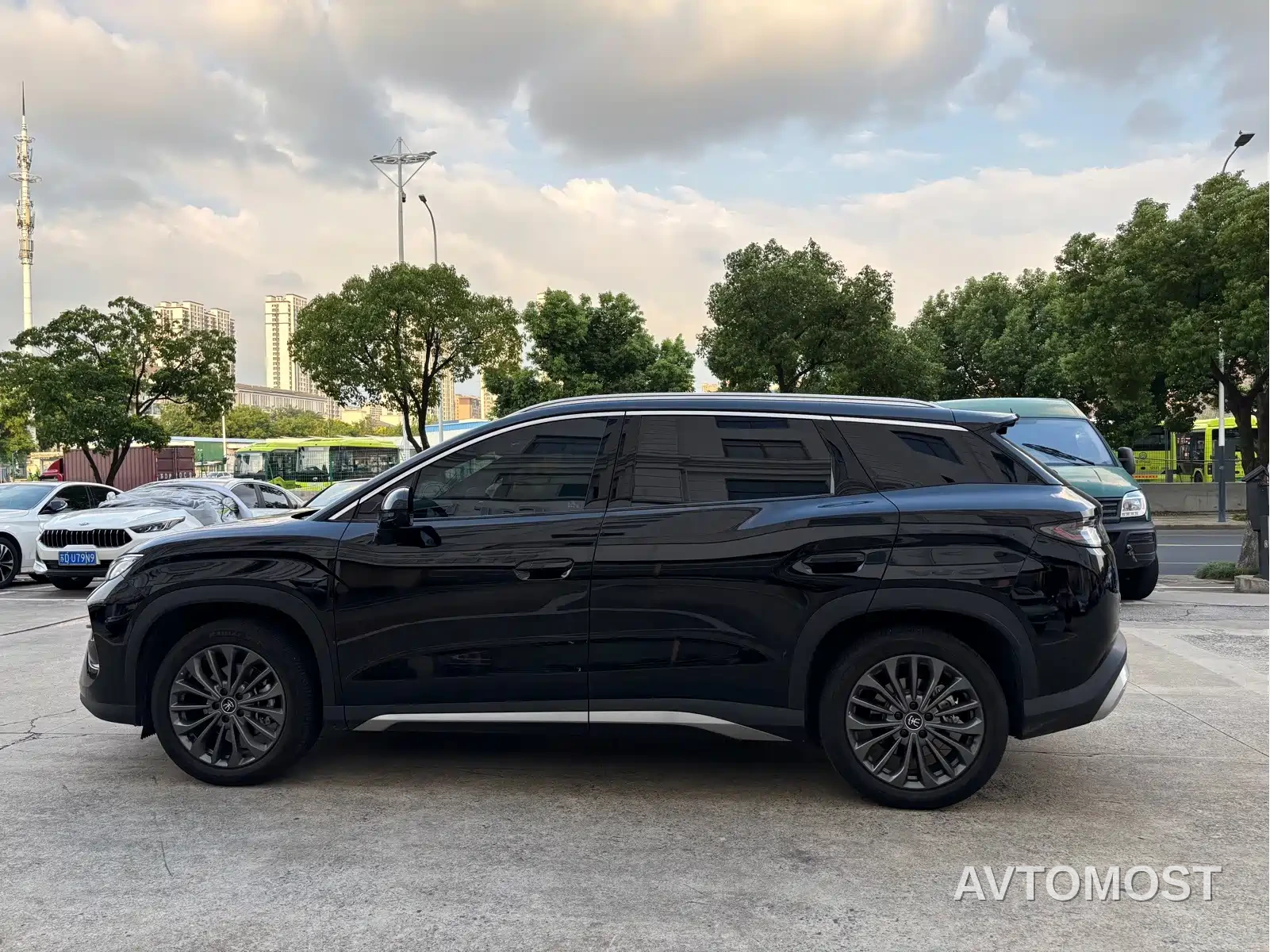 BYD Song Ultra 2026 Model Pure Electric 240kW — фото 4