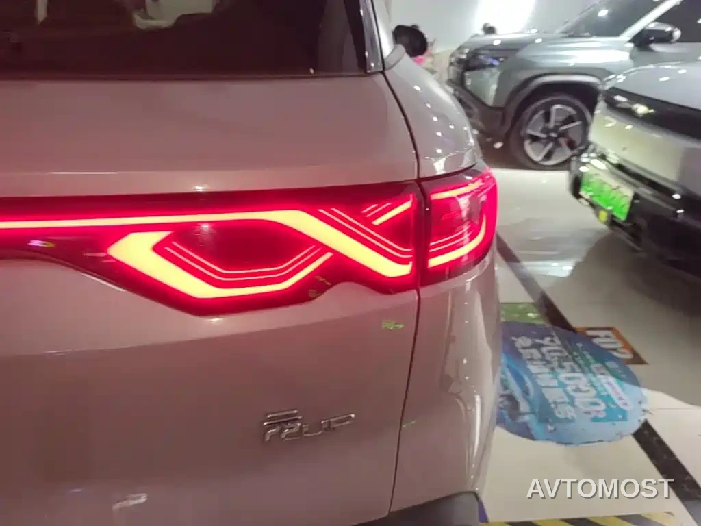 BYD Yuan UP 2024 401KM Leading Edition — фото 8