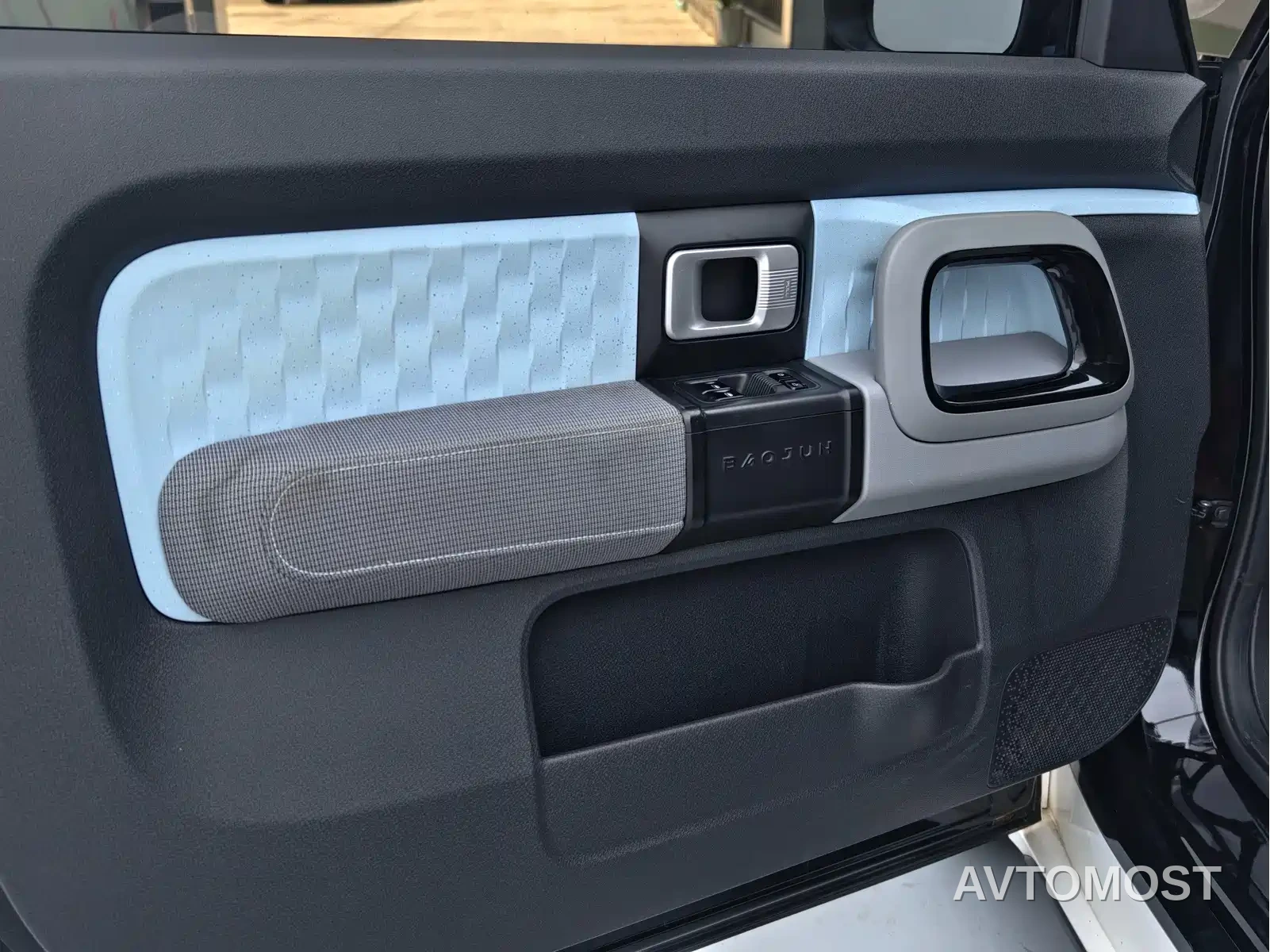 Baojun E300 2020 Stellar Smart Travel Edition — фото 10