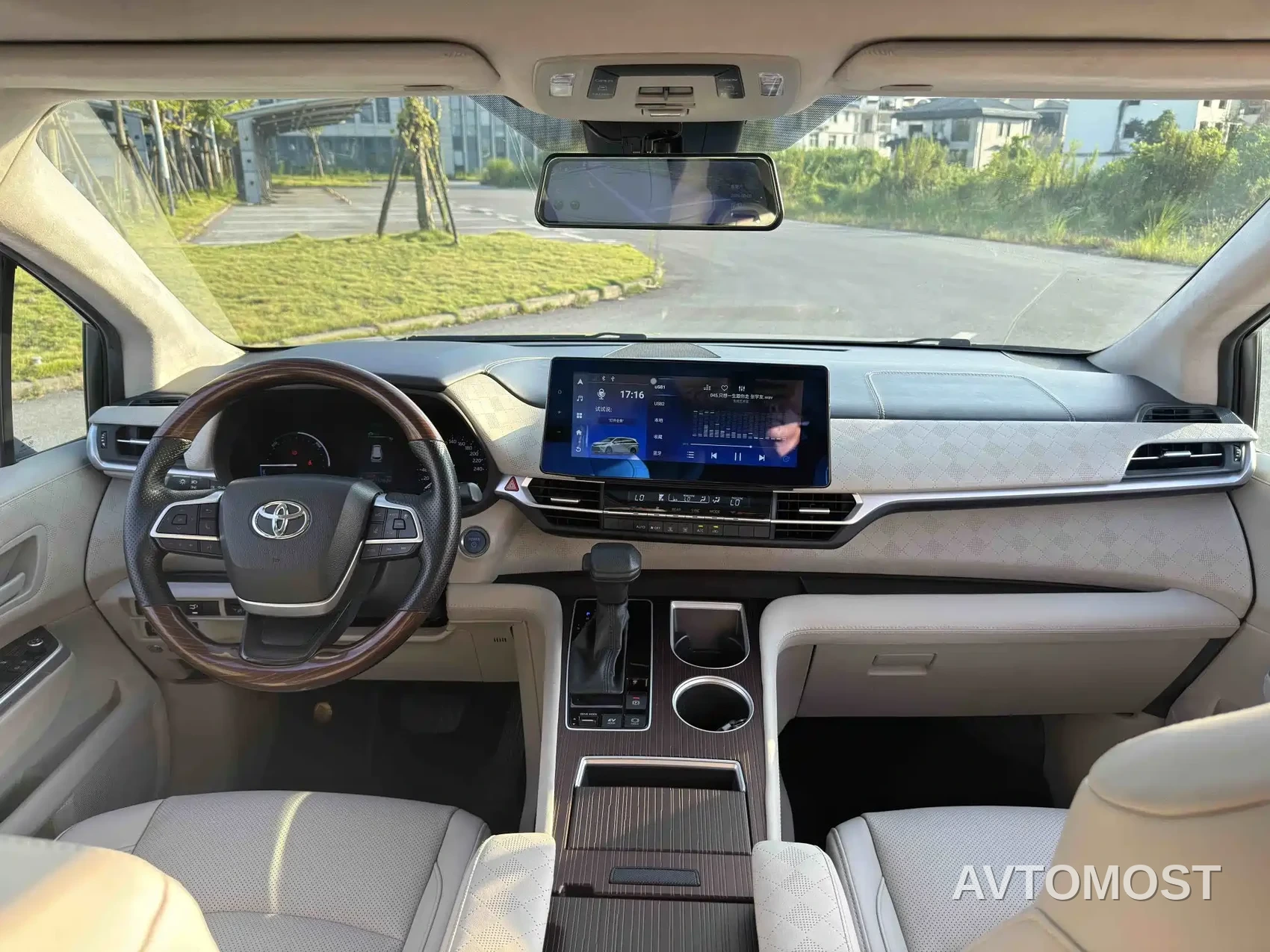 Toyota Sienna 2021 2.5L Hybrid Comfort Edition — фото 9