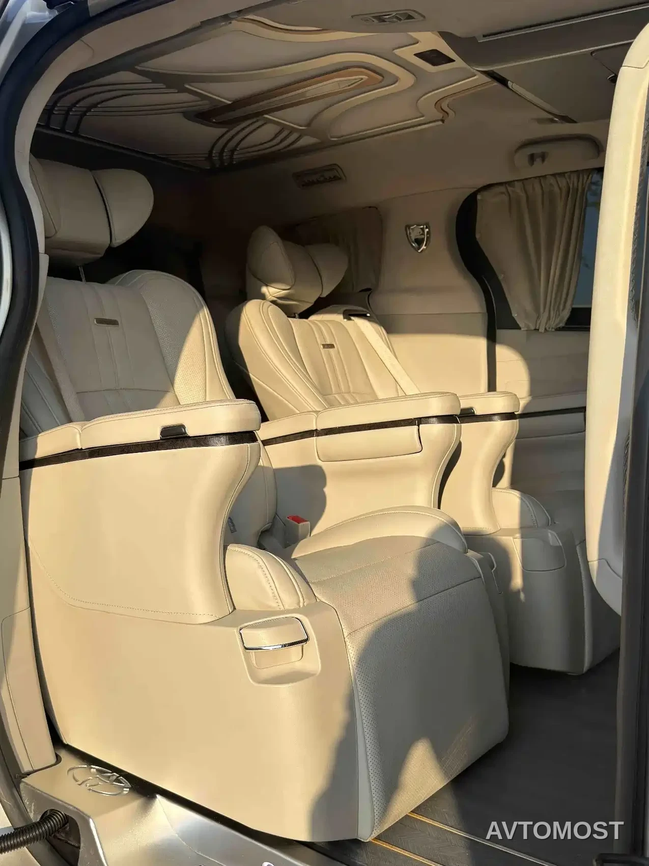 Toyota Sienna 2021 2.5L Hybrid Comfort Edition — фото 10