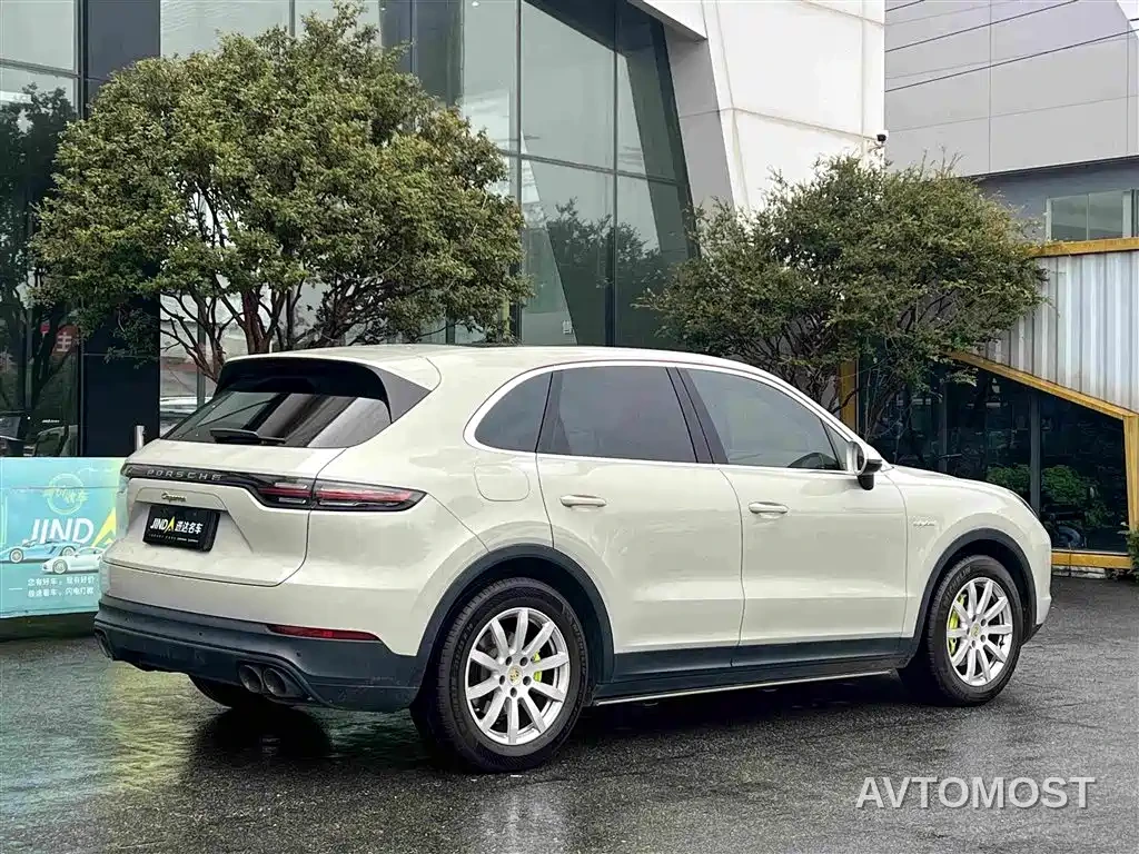 Porsche Cayenne New Energy 2021 Cayenne E-Hybrid 2.0T — фото 9