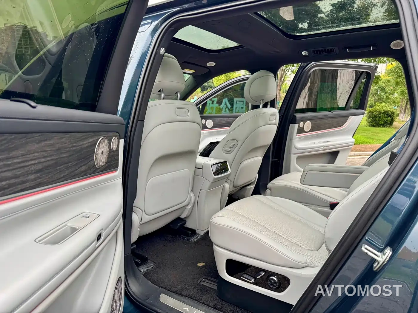 AITO M9 2024 Extended Range Ultra 42kWh 6-Seater — фото 4
