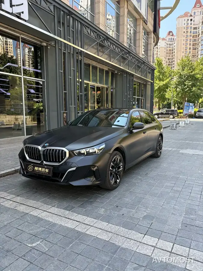 BMW 5 Series 2026 BMW 530Li Year of the Horse Edition