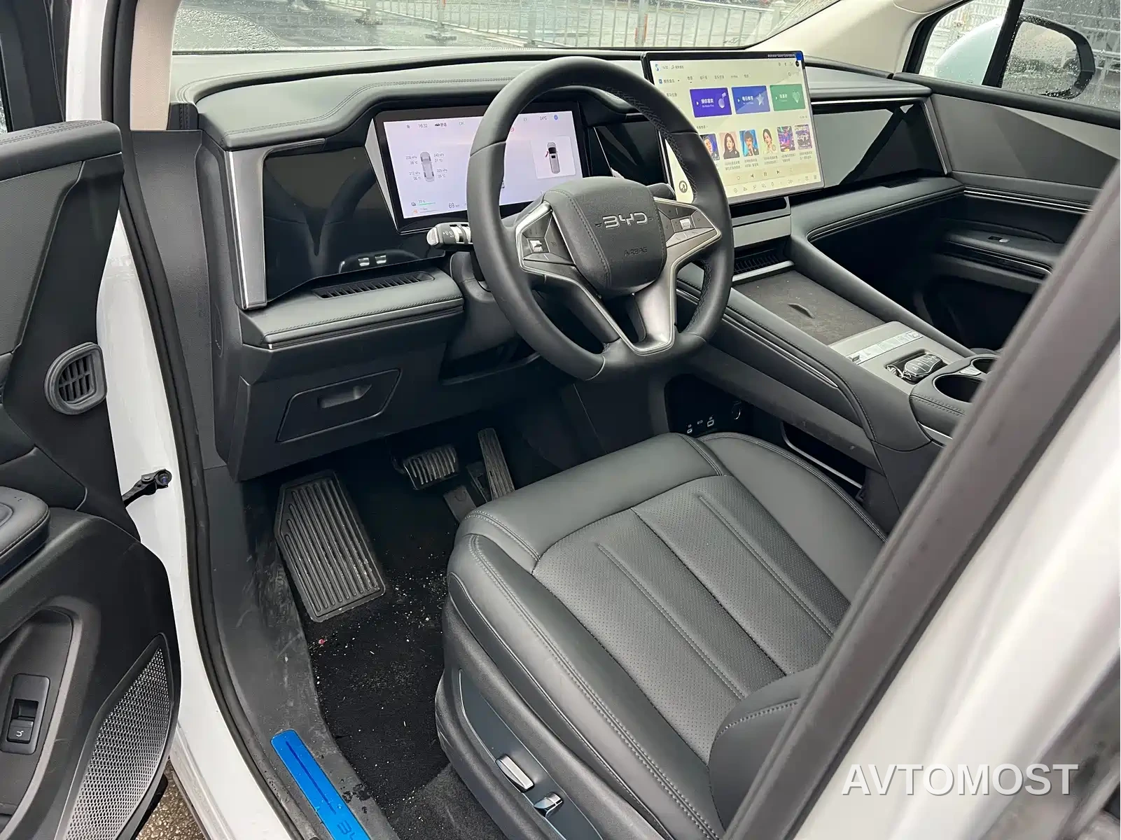 BYD M9 2025 Model 1060 Pilot Edition — фото 4