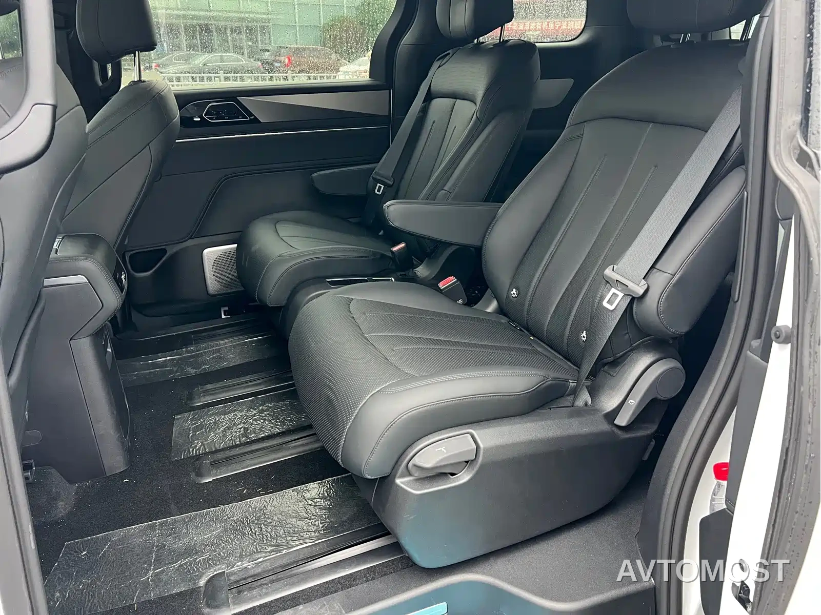 BYD M9 2025 Model 1060 Pilot Edition — фото 5
