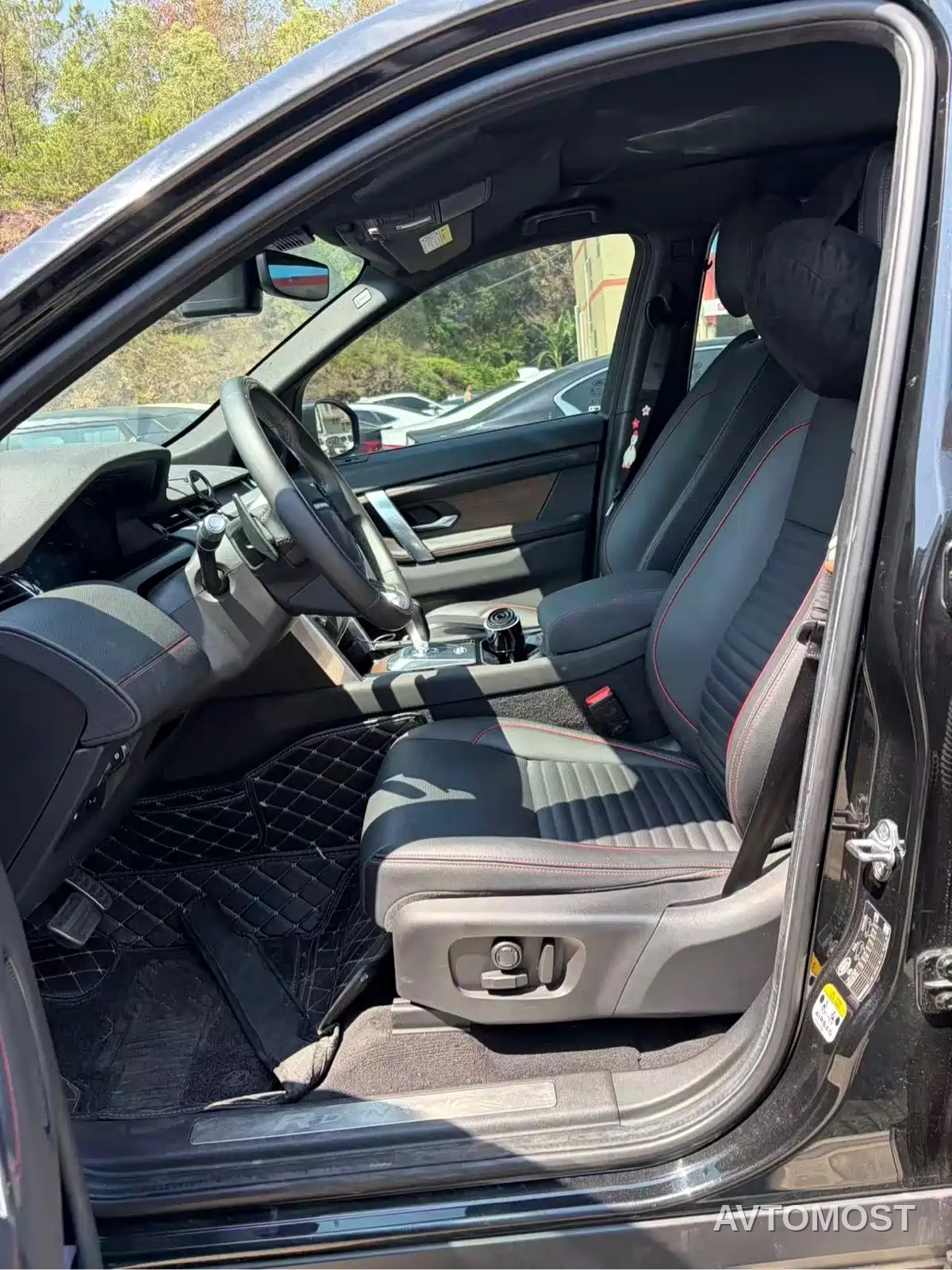 Land Rover Discovery Sport PHEV 2022 Model P300e Performance Technology Edition — фото 3