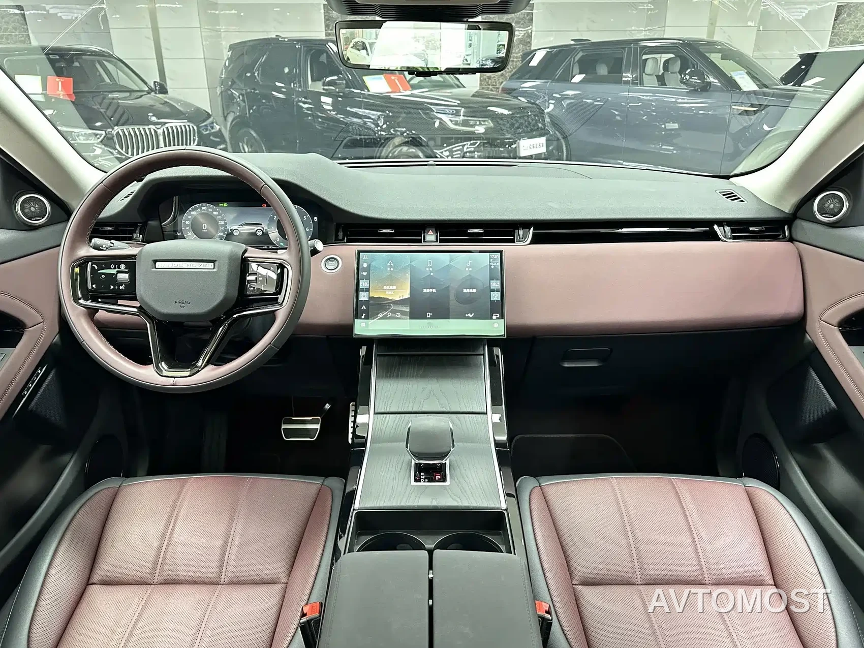 Land Rover Range Rover Evoque 2026 Range Rover Evoque L SE — фото 9