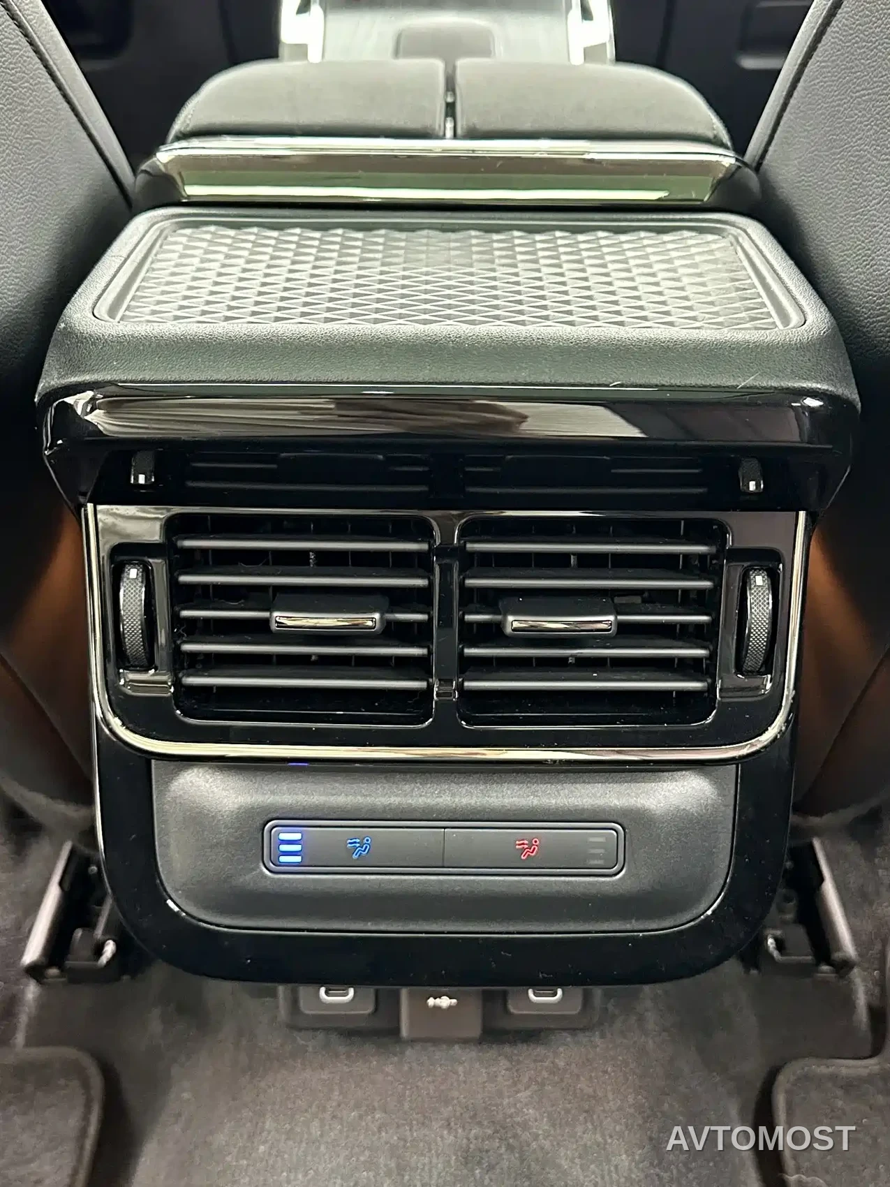 Land Rover Range Rover Evoque 2026 Range Rover Evoque L SE — фото 17