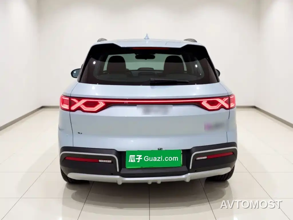BYD Yuan UP 2025 Model 301KM Navigator — фото 3