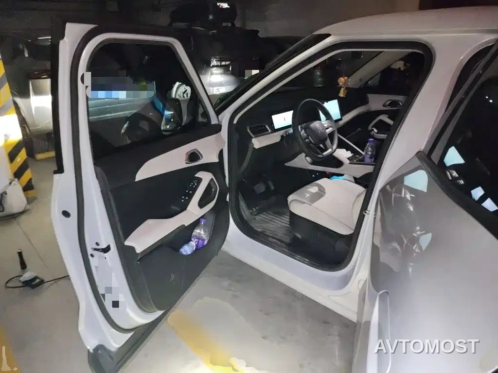 BYD Yuan UP 2025 Model 301KM Navigator — фото 12
