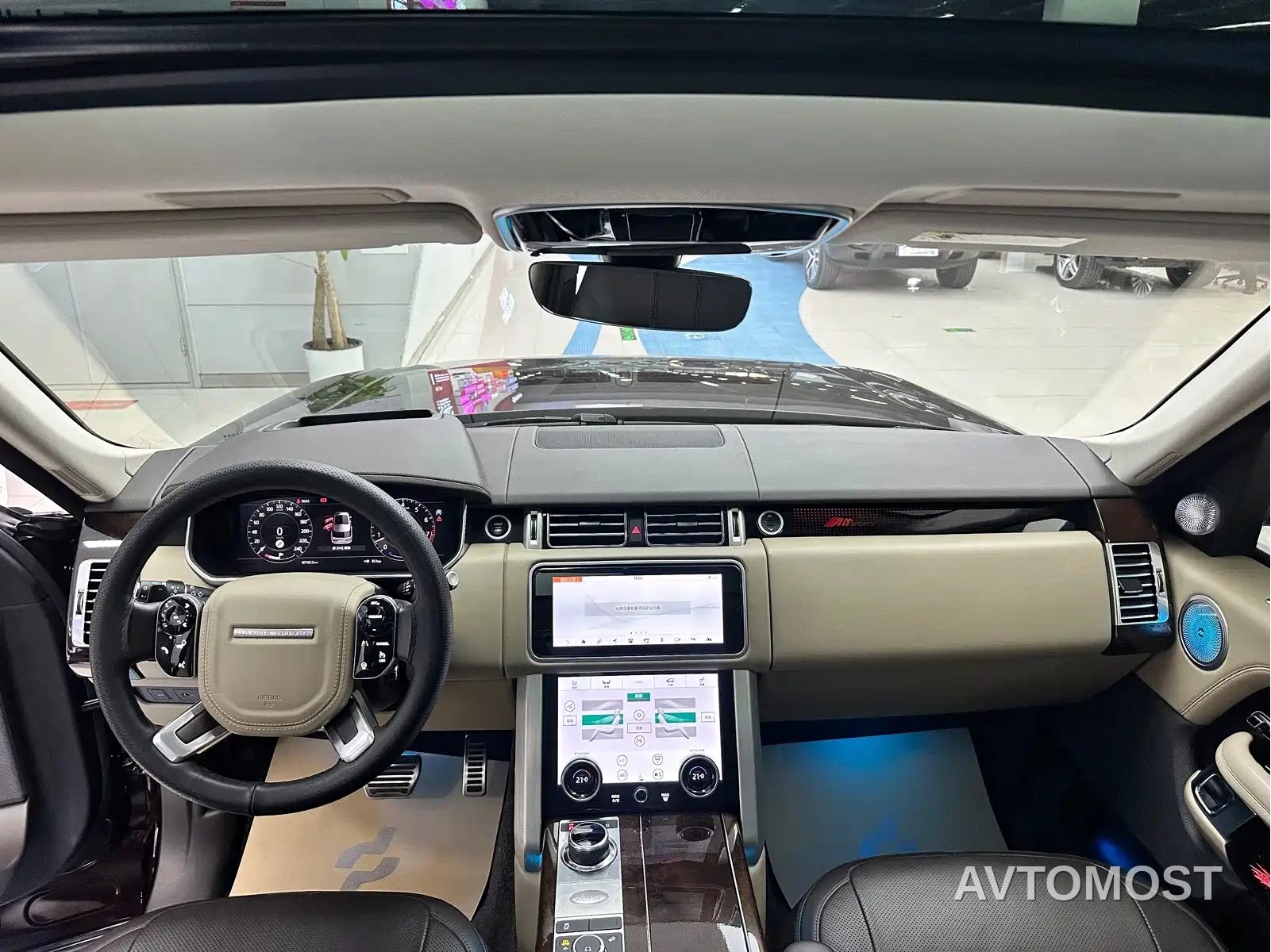 Land Rover Range Rover 2021 3.0 L6 Heritage Edition — фото 12