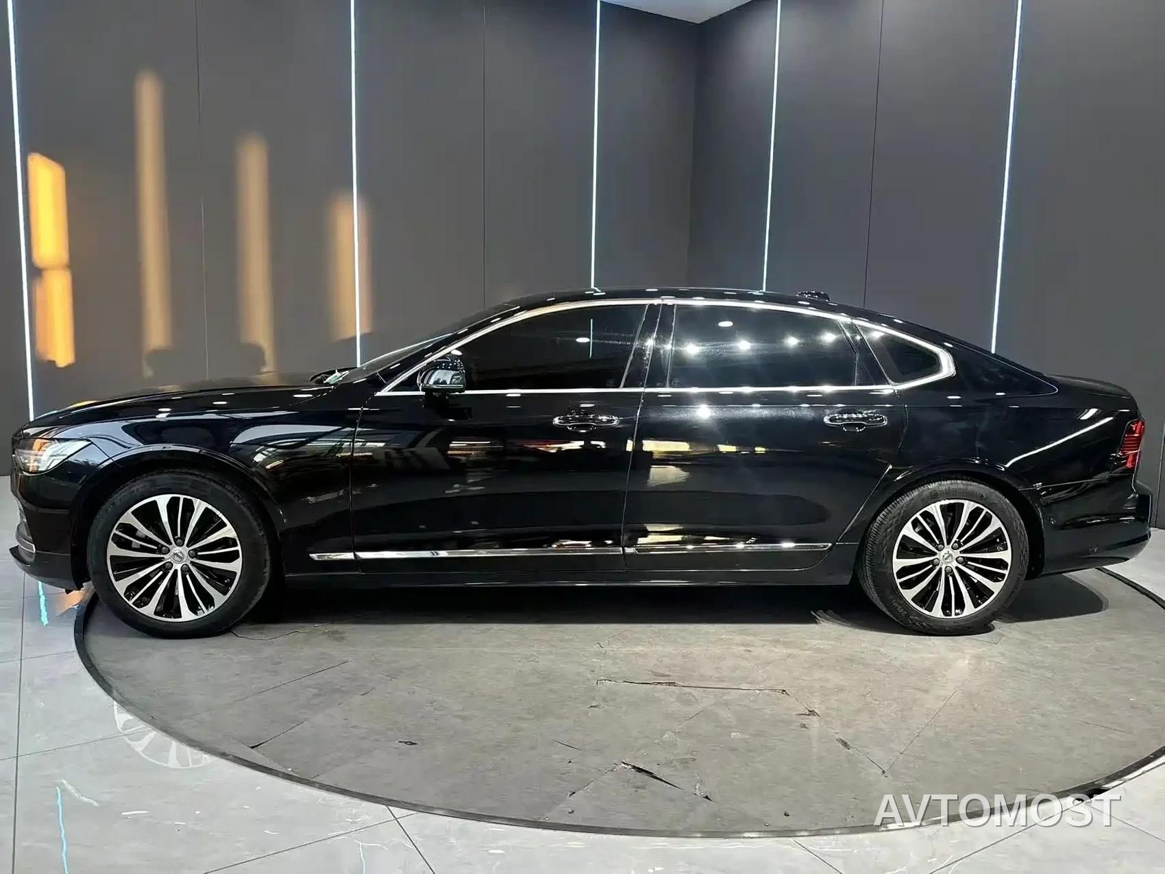 Volvo S90 2023 B5 Intelligent Comfort Luxury Edition — фото 5