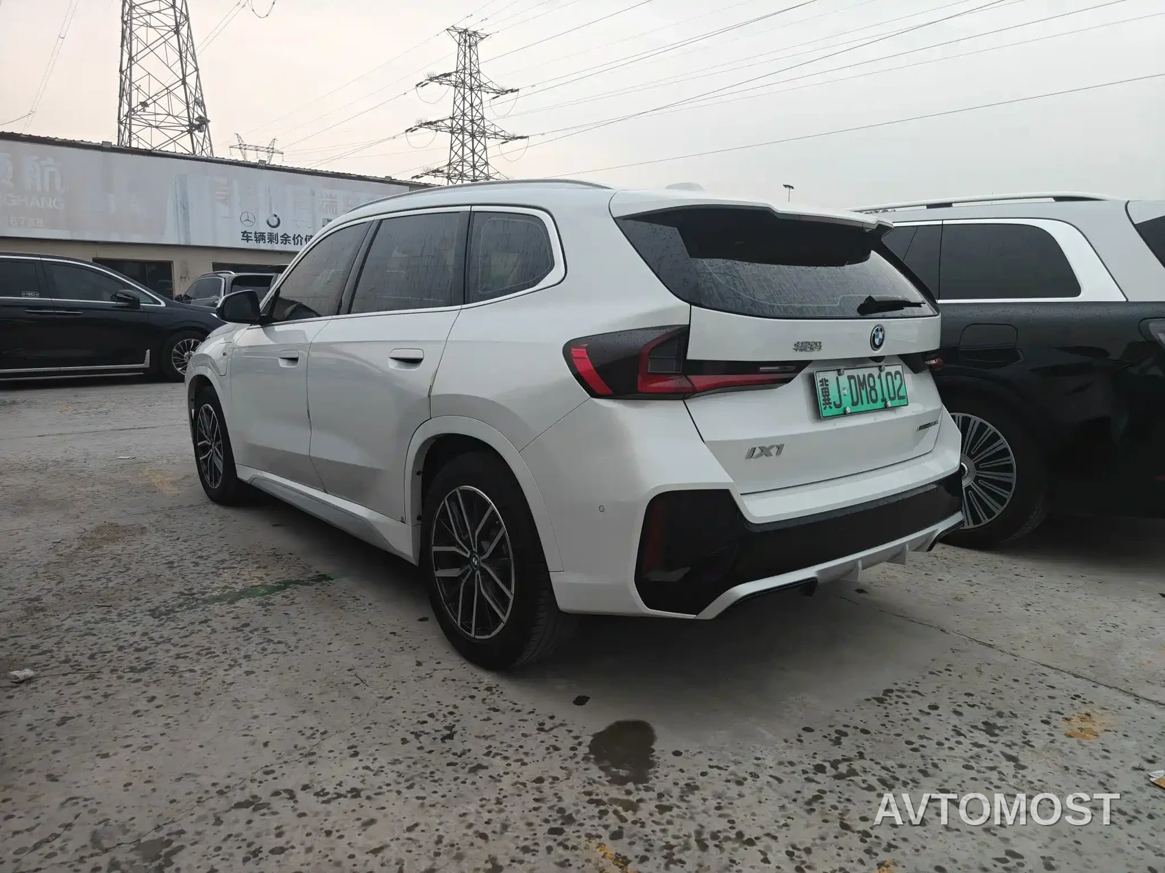 BMW iX1 2023 eDrive25L M Sport Package — фото 5