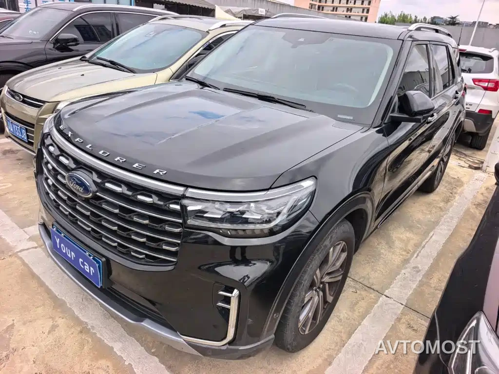 Ford Explorer 2023 EcoBoost 285 AWD Titanium Edition 7-Seater — фото 1