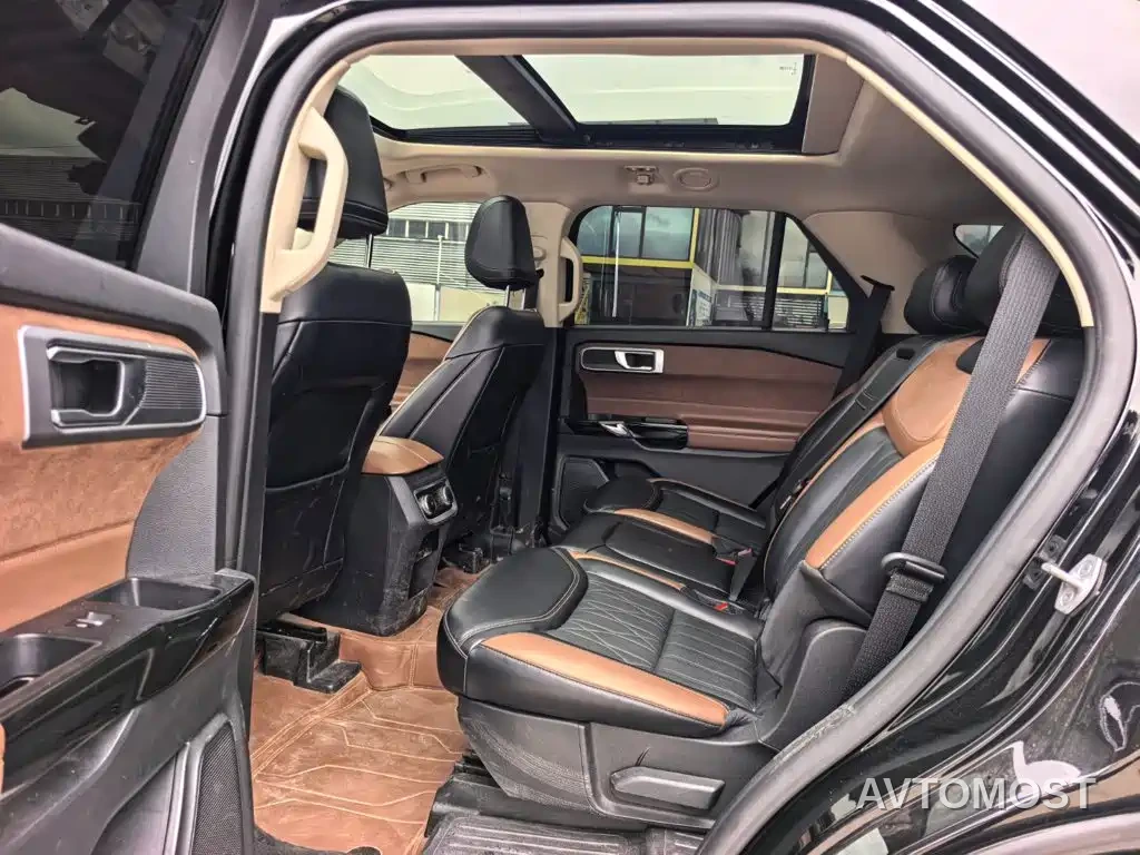 Ford Explorer 2023 EcoBoost 285 AWD Titanium Edition 7-Seater — фото 10