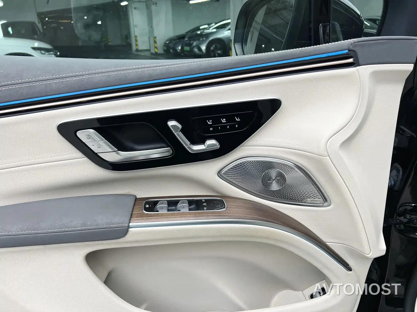 Mercedes-Benz EQS SUV 2023 450 4MATIC Pioneer Edition — фото 7