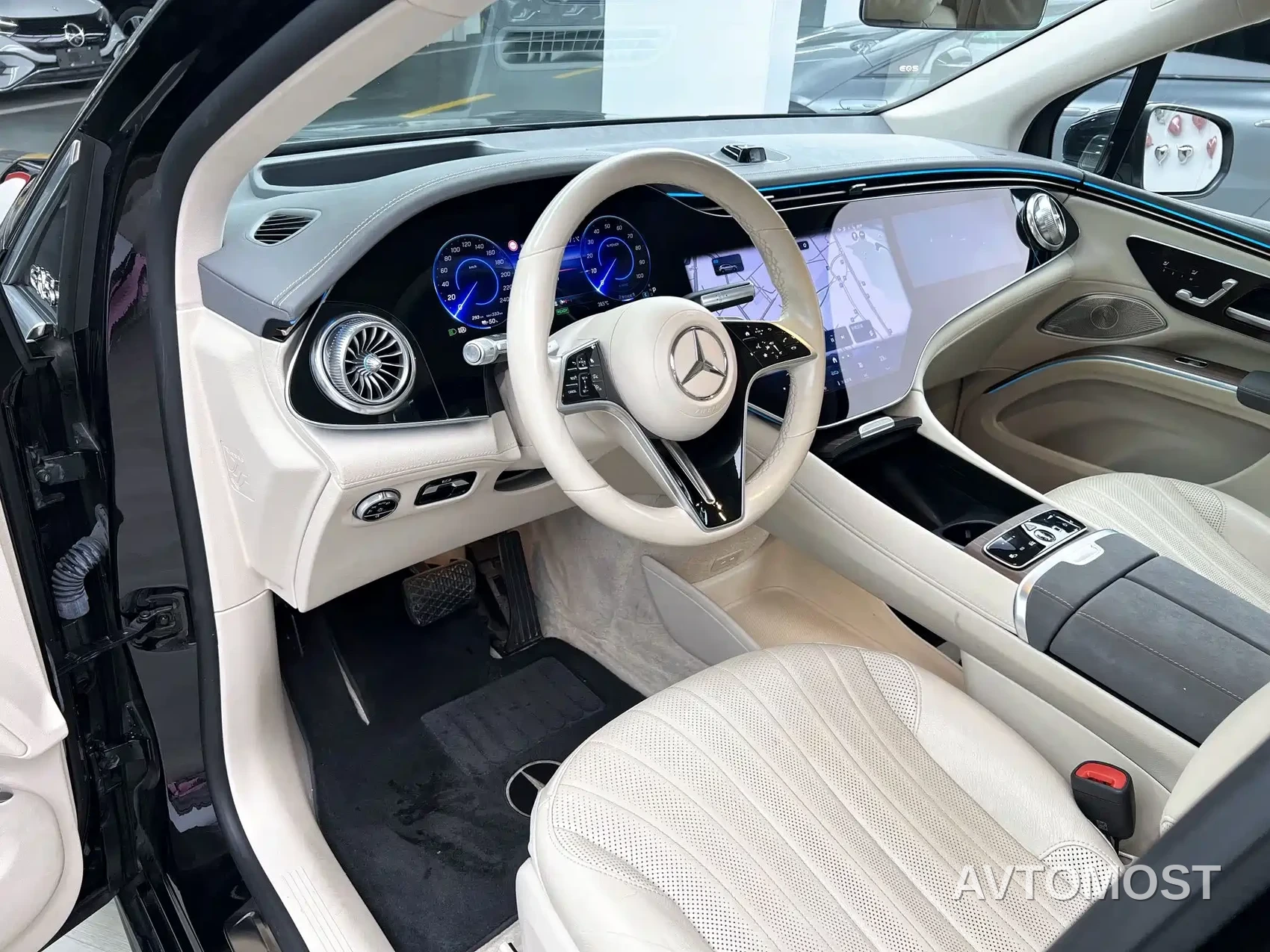 Mercedes-Benz EQS SUV 2023 450 4MATIC Pioneer Edition — фото 12