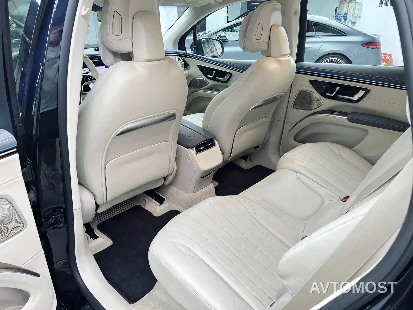 Mercedes-Benz EQS SUV 2023 450 4MATIC Pioneer Edition — фото 14
