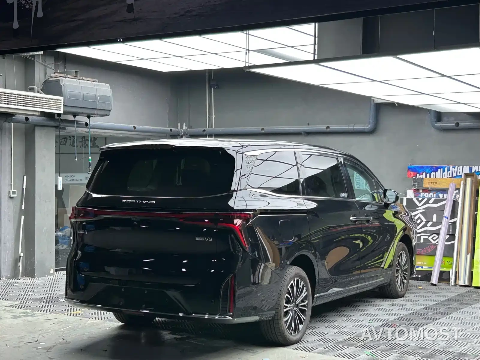 Dongfeng Fengxing Starlight V9 2026 Beyond Joy Series 200km Comfort — фото 8
