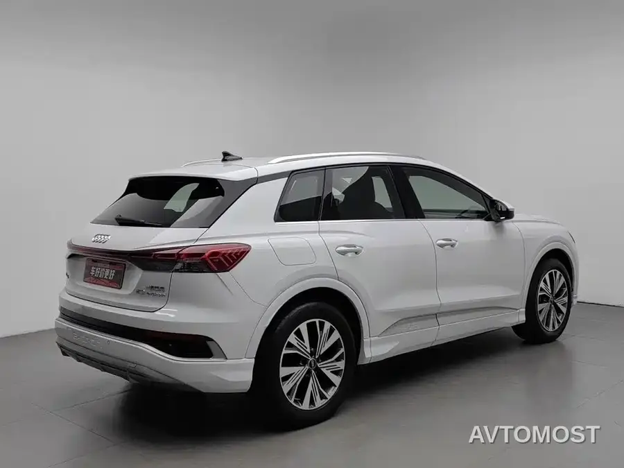 Audi Q4 e-tron 2024 40 e-tron Pioneer Edition