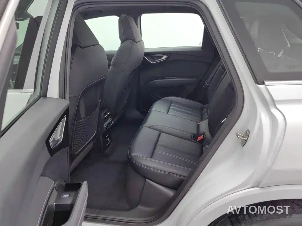 Audi Q4 e-tron 2024 40 e-tron Pioneer Edition — фото 13