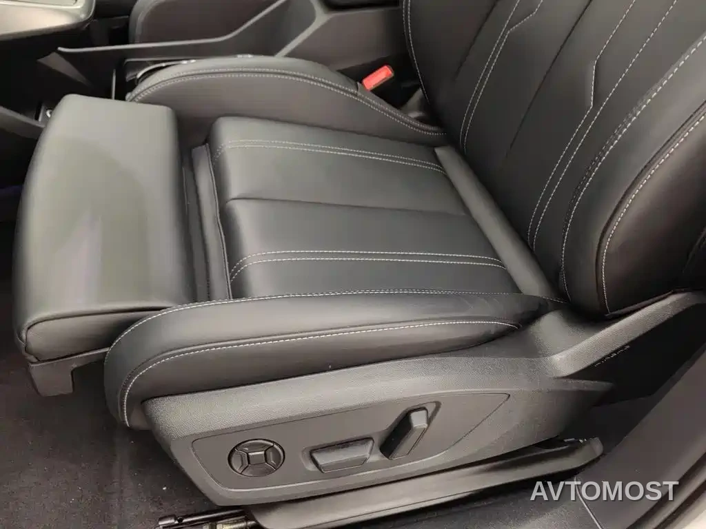 Audi Q4 e-tron 2024 40 e-tron Pioneer Edition — фото 18